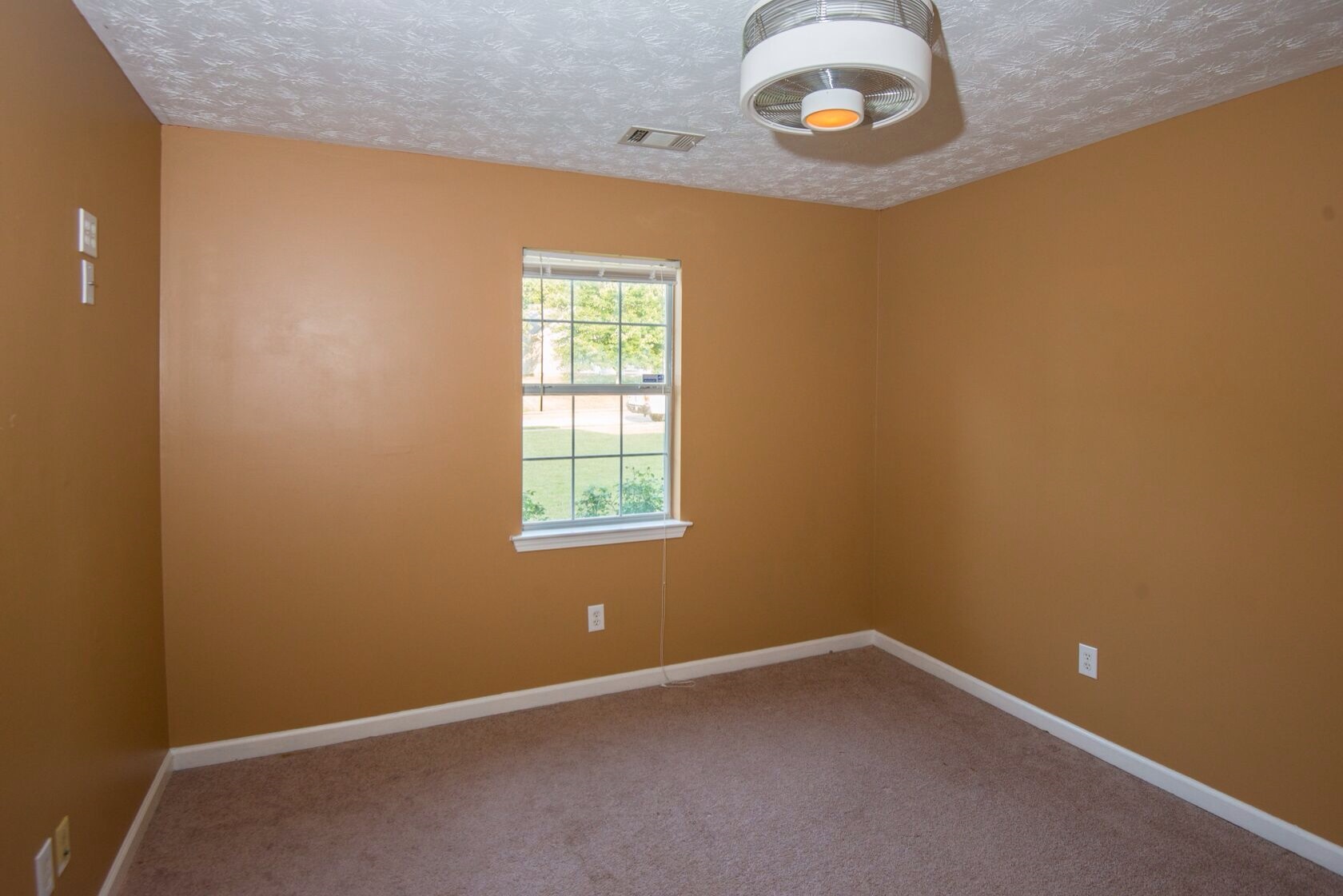 75 Mallie Ct, Hampton, GA 30228 photo 9