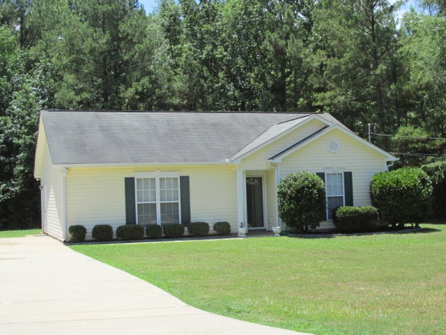 27 Nantucket Dr, Lagrange, GA 30241 photo 1