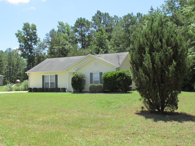 27 Nantucket Dr, Lagrange, GA 30241 photo 3