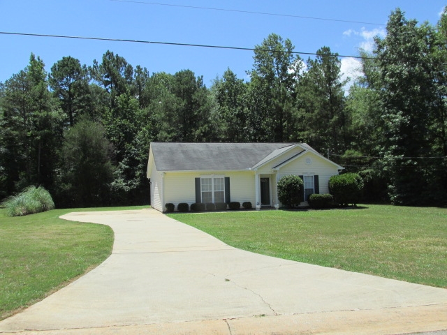 27 Nantucket Dr, Lagrange, GA 30241 photo 2