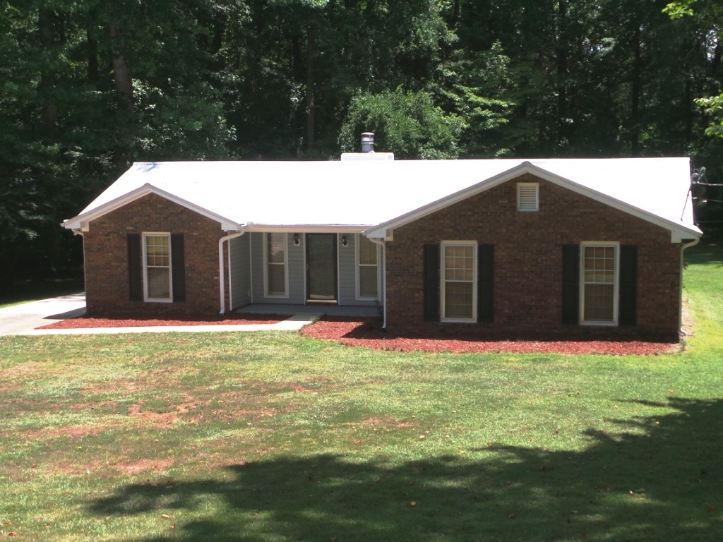 203 Cumberland Dr, Lagrange, GA 30240 photo 1
