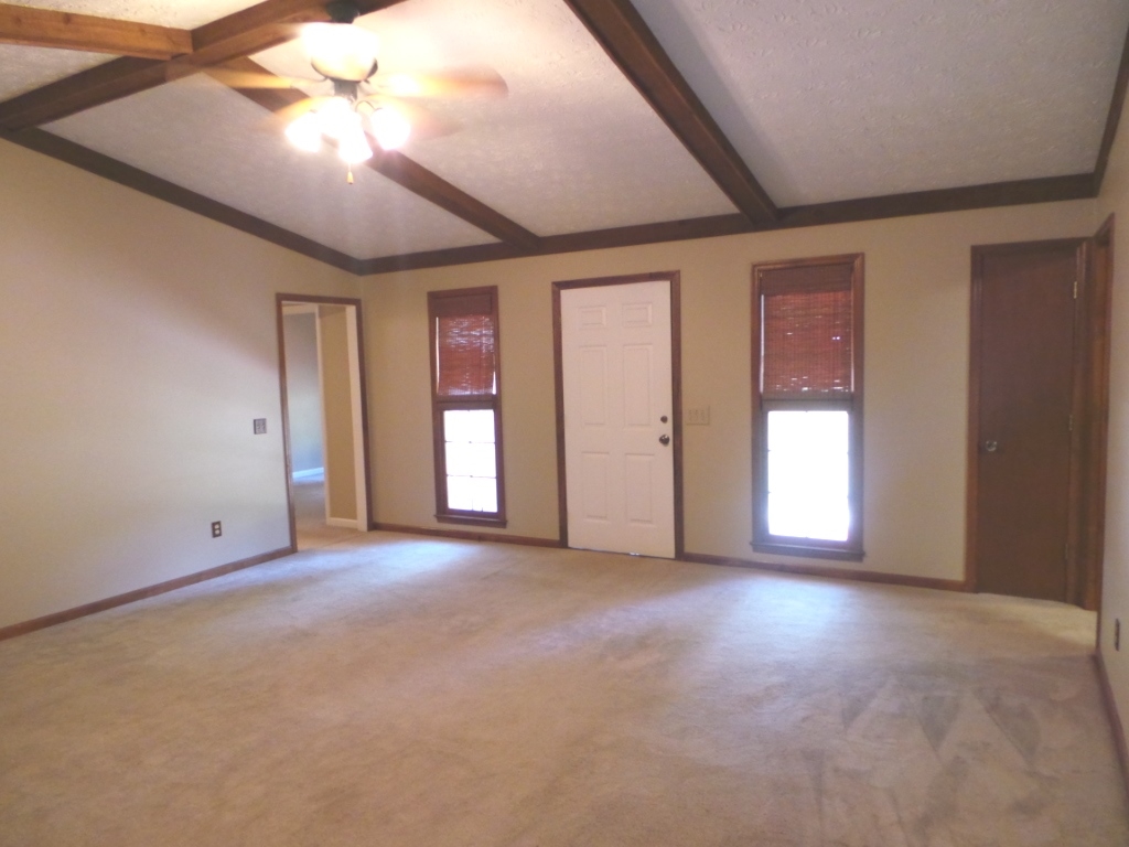 203 Cumberland Dr, Lagrange, GA 30240 photo 3