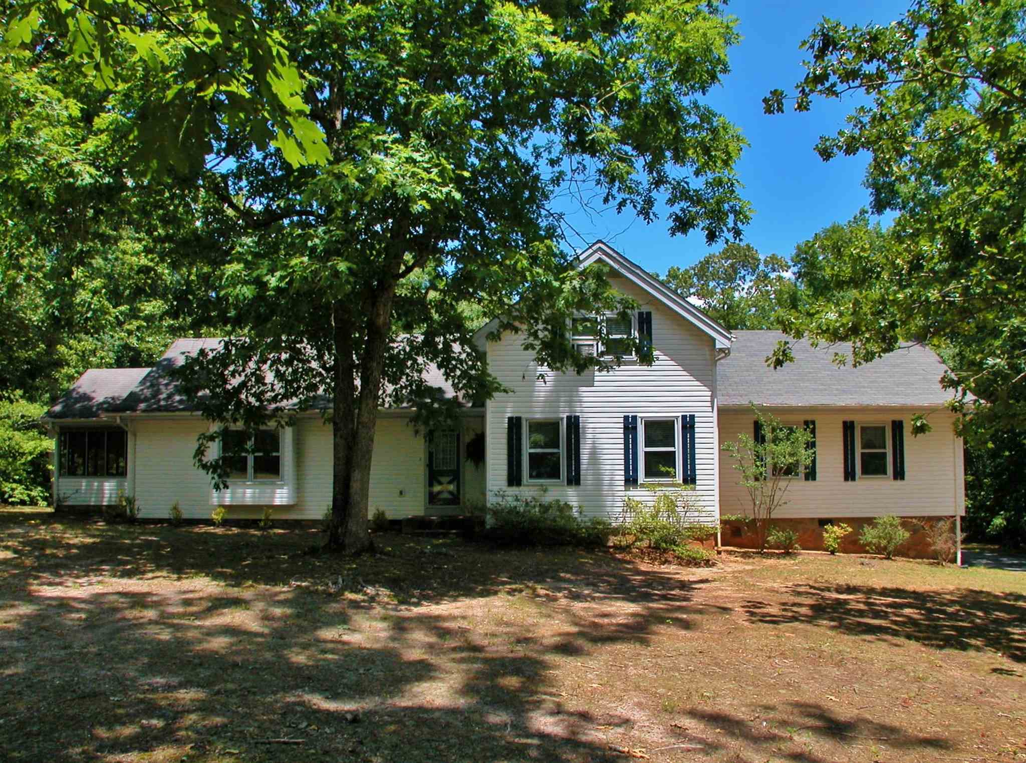 245 Bent Oak Dr, Cornelia, GA 30531 photo 1