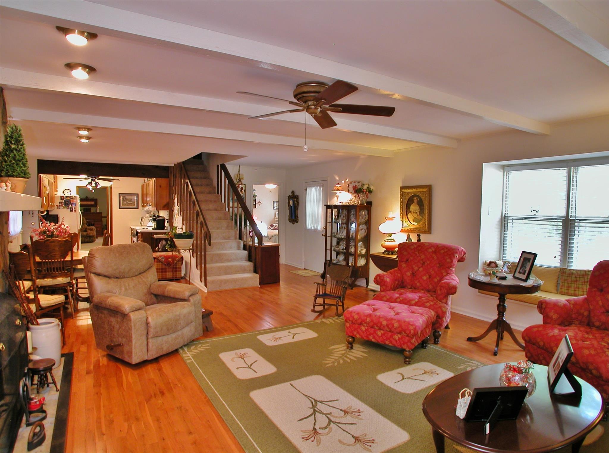 245 Bent Oak Dr, Cornelia, GA 30531 photo 3