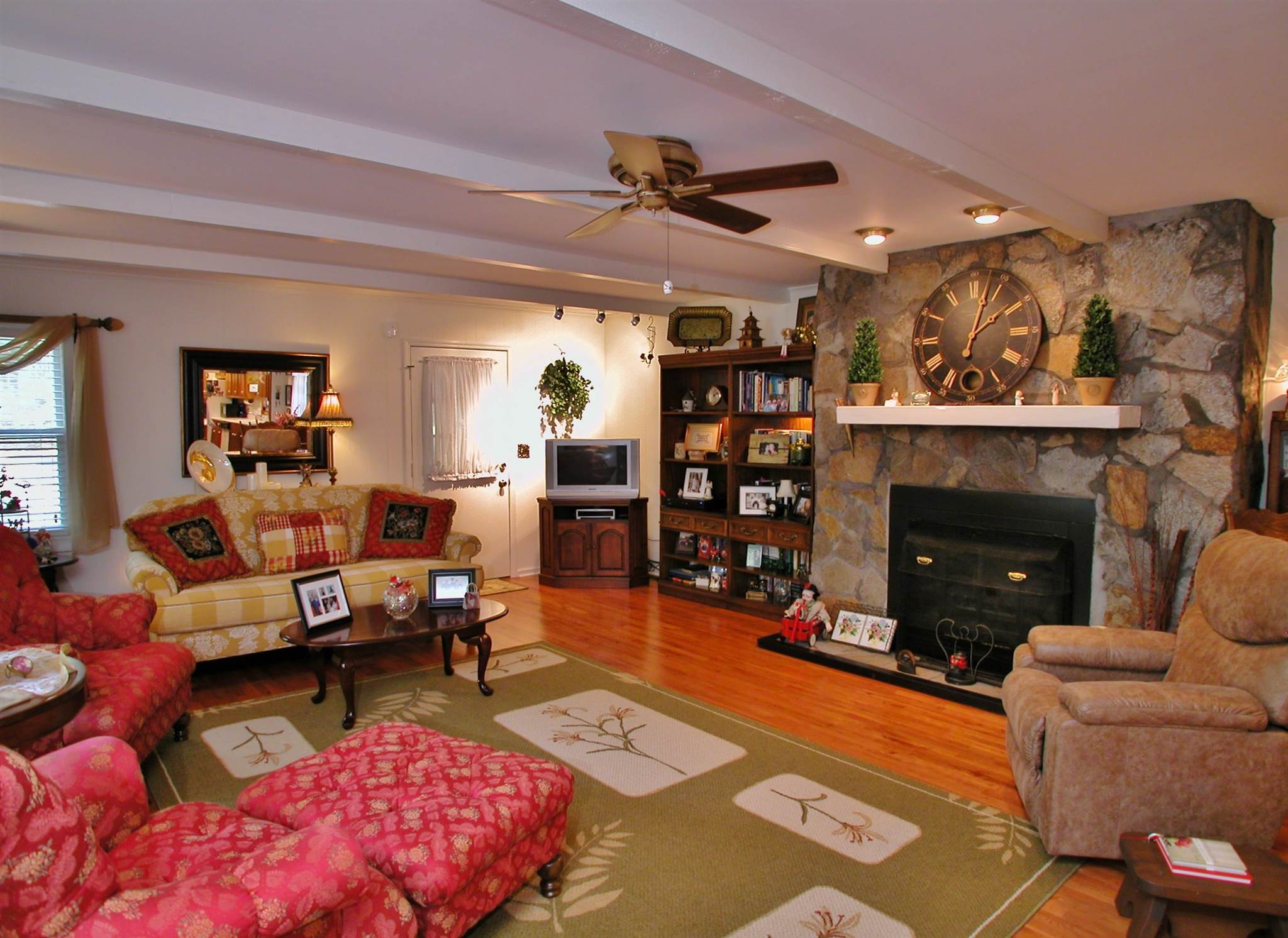 245 Bent Oak Dr, Cornelia, GA 30531 photo 5