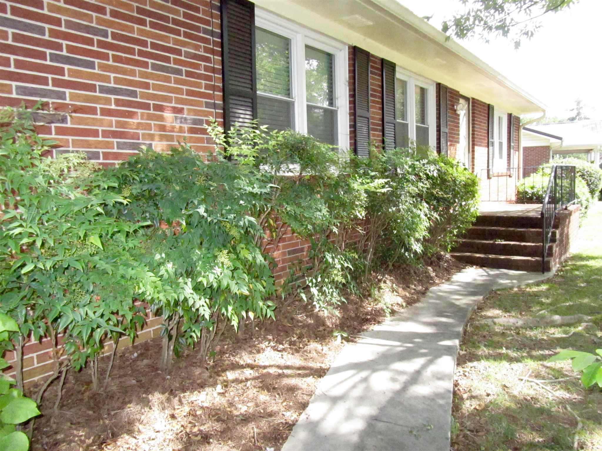 55 Wilson Dr, Commerce, GA 30529 photo 3