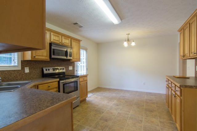 275 Lamar Ln, Covington, GA 30016 photo 12