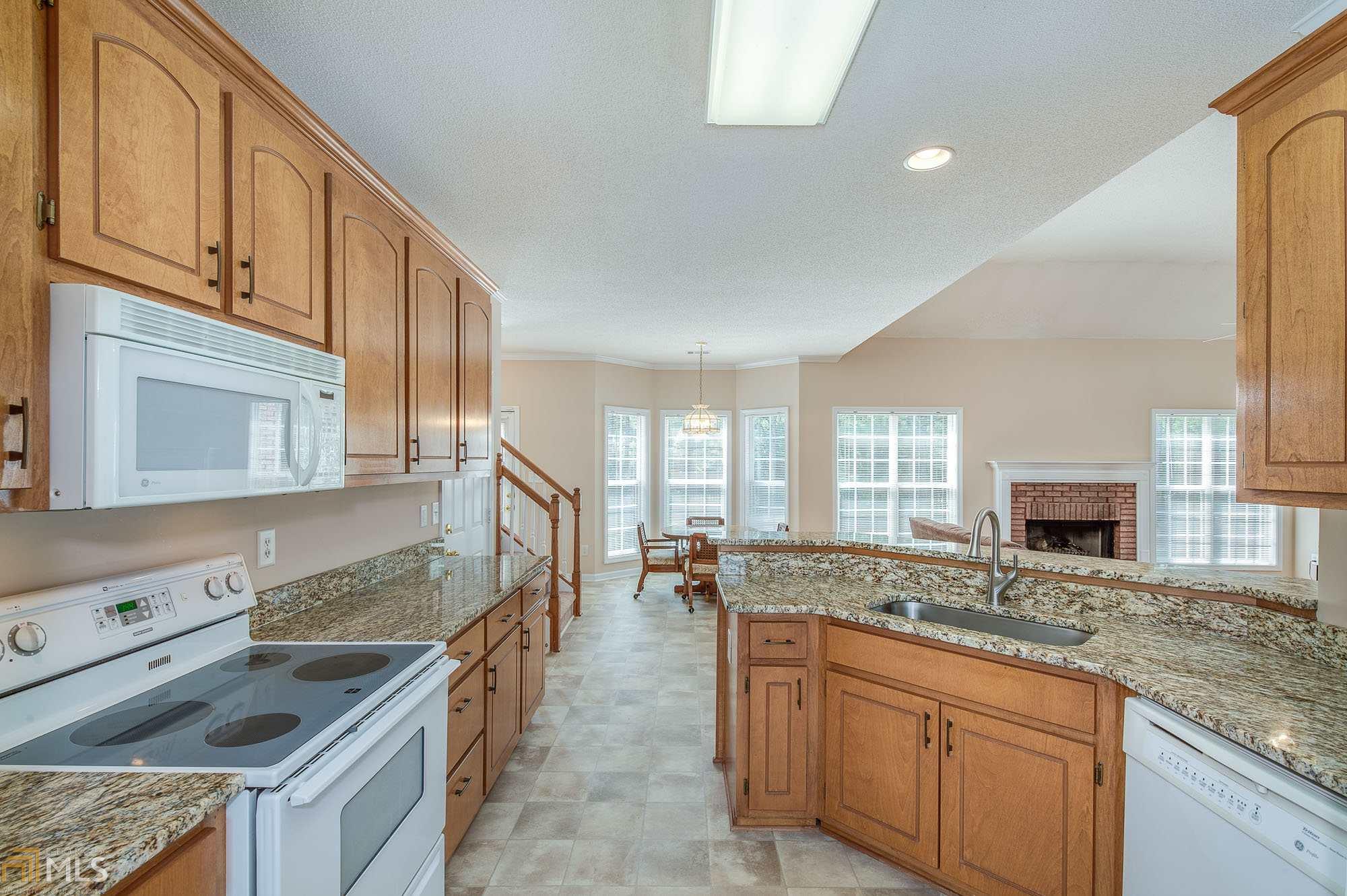 201 Edenwylde Ct, Hampton, GA 30228 photo 9