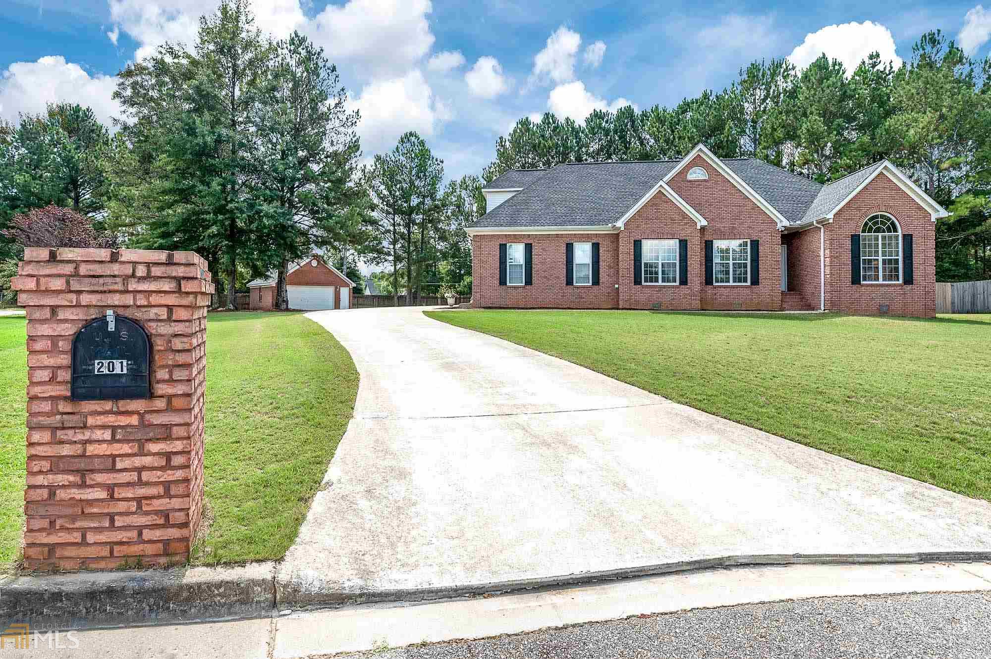 201 Edenwylde Ct, Hampton, GA 30228 photo 1