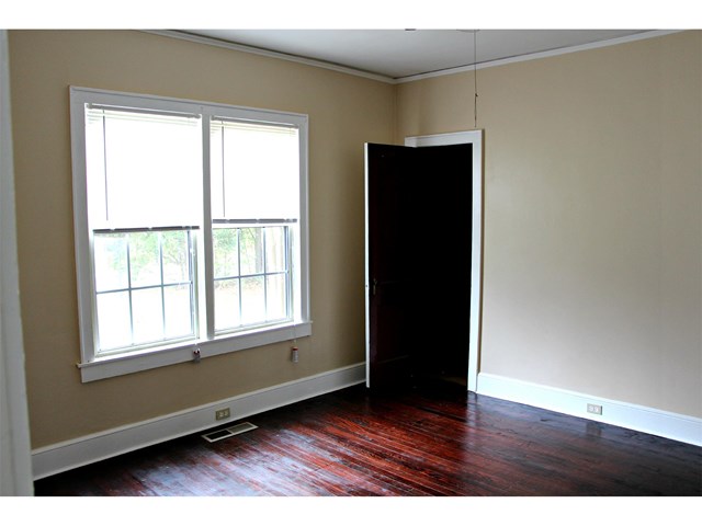 329 E Lee St, Thomaston, GA 30286 photo 9