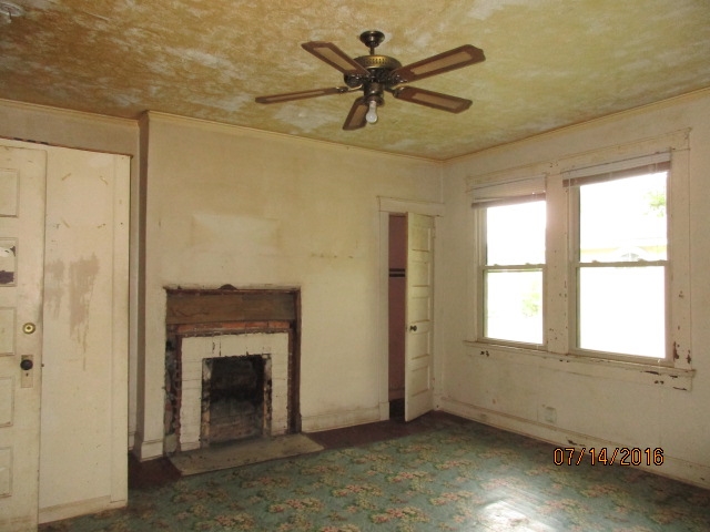 319 E St, Thomaston, GA 30286 photo 4