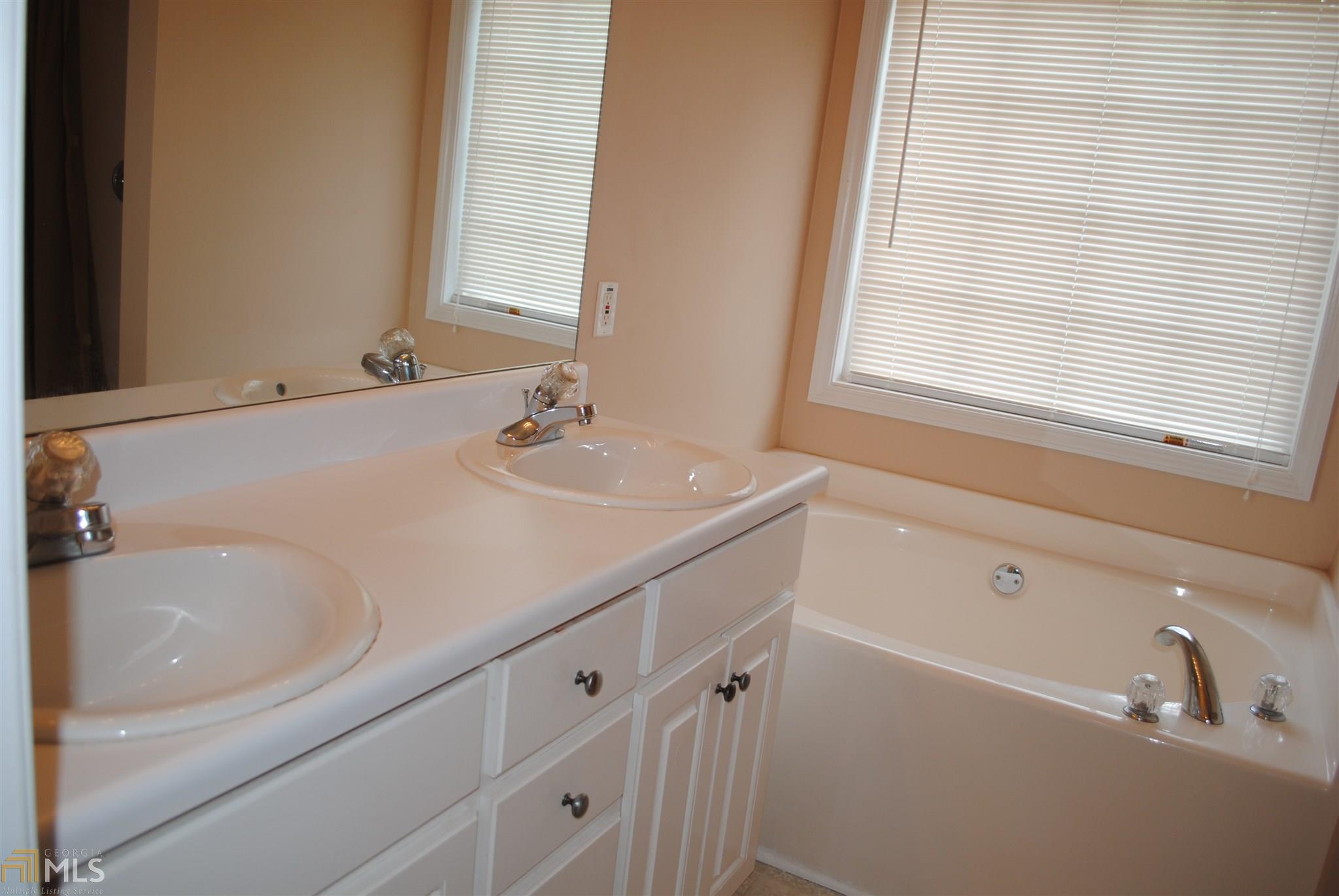 70 Heatherstone Way, Covington, GA 30016 photo 14
