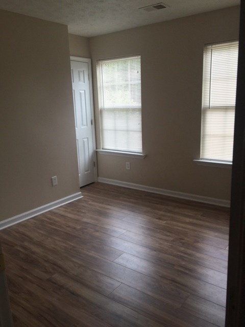 8123 Amanda Ln, Covington, GA 30014 photo 5