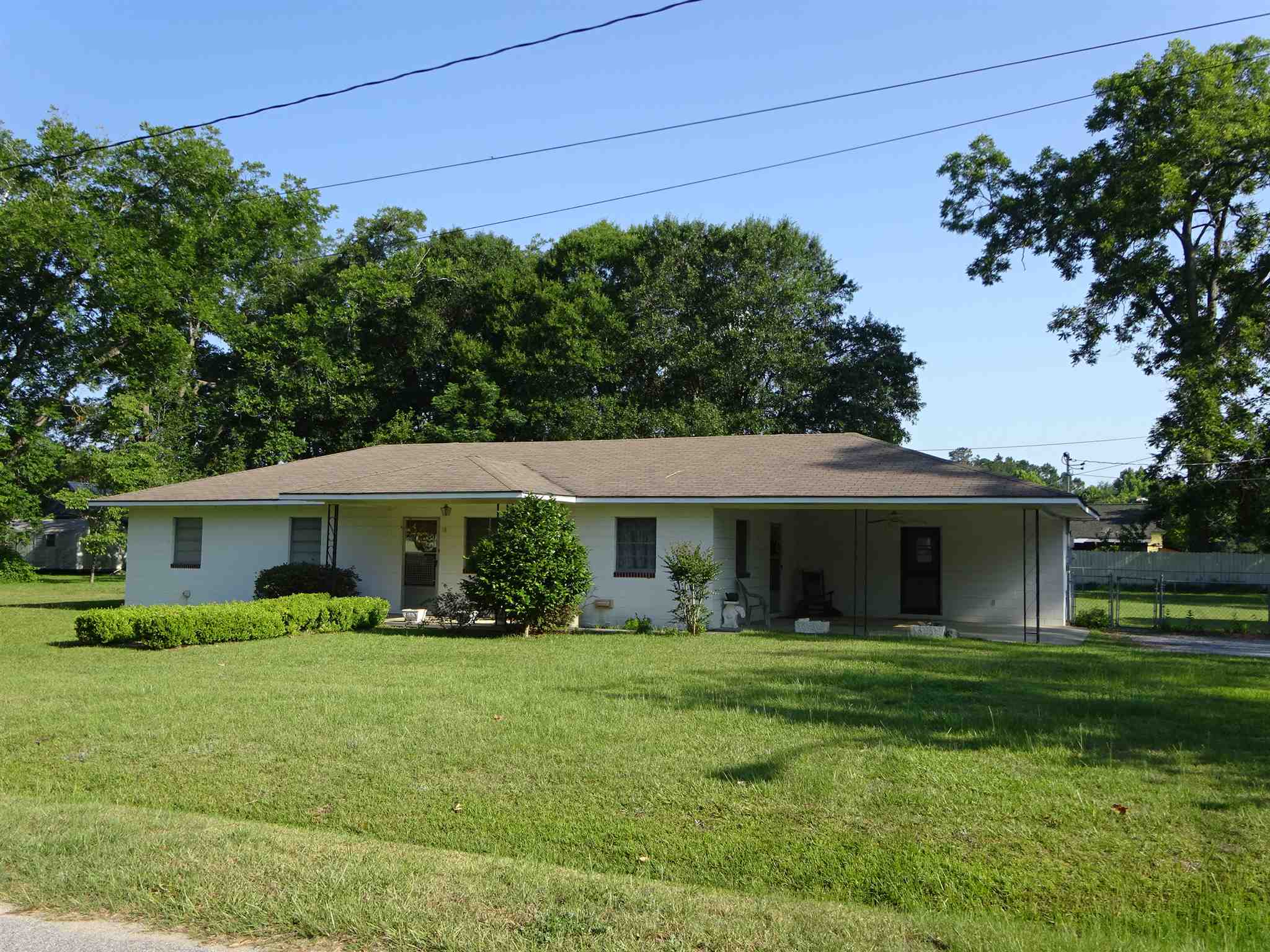 102 Cedar Ave, Claxton, GA 30417 photo 1