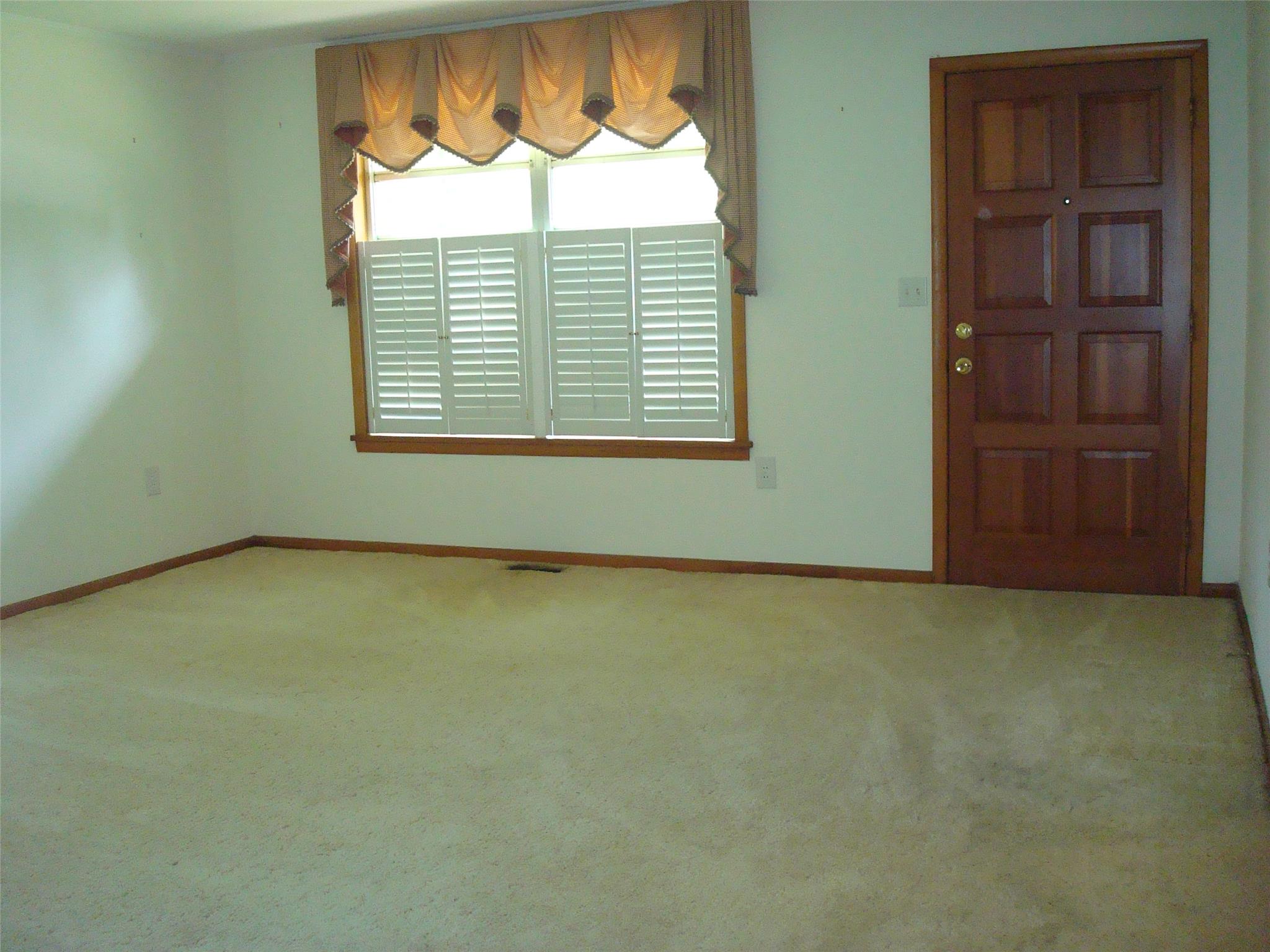 205 Penn Ave, Claxton, GA 30417 photo 9