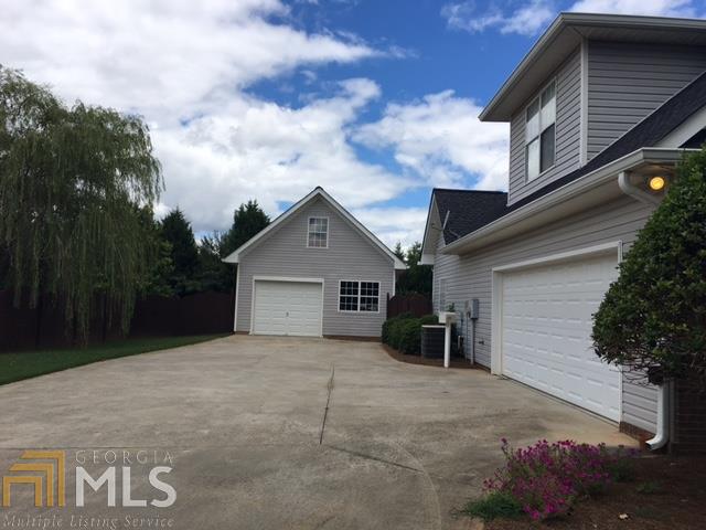 220 Caitlyn Dr, Hampton, GA 30228 photo 4