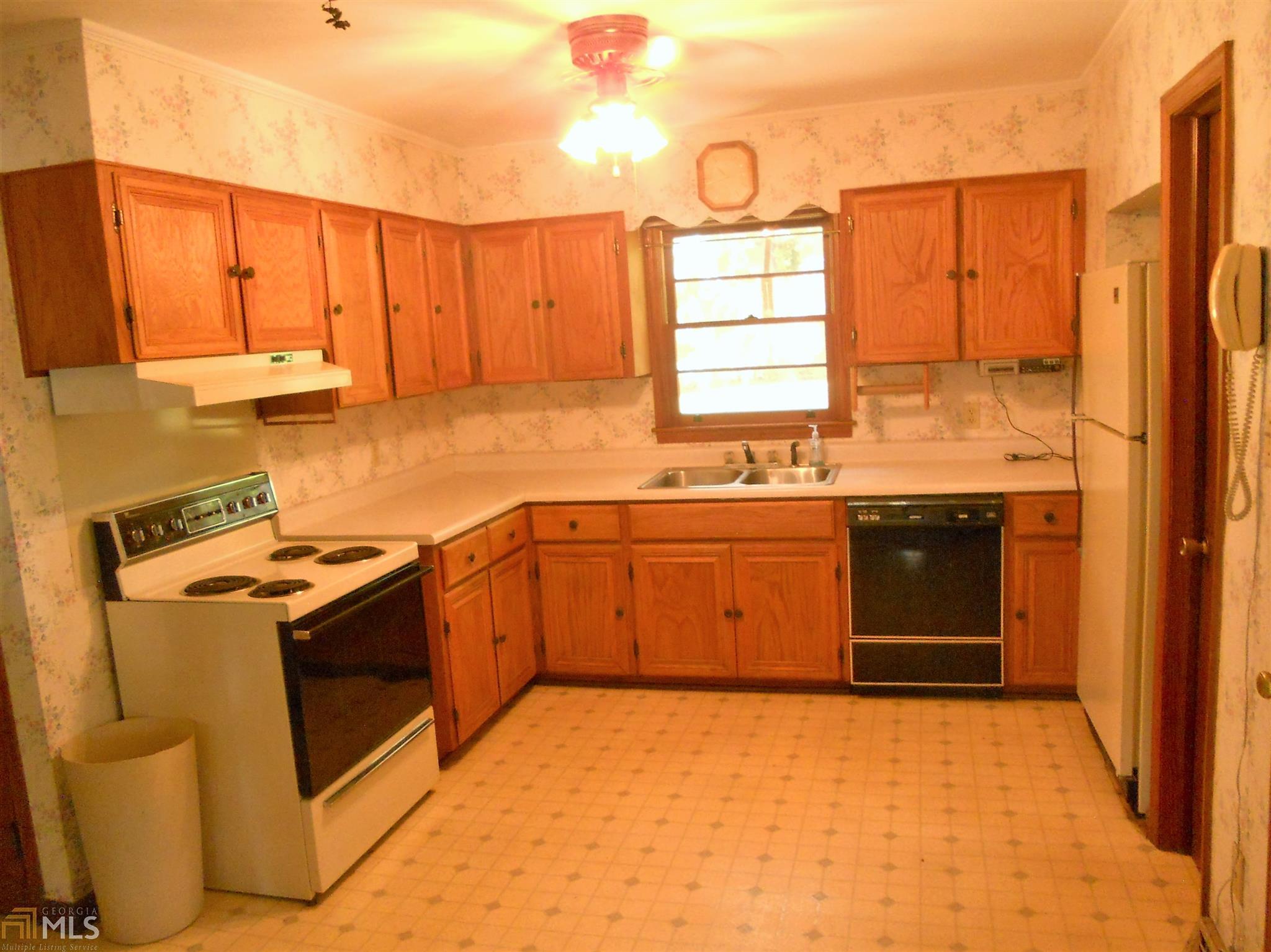 73 Hickory Cir, Toccoa, GA 30577 photo 6