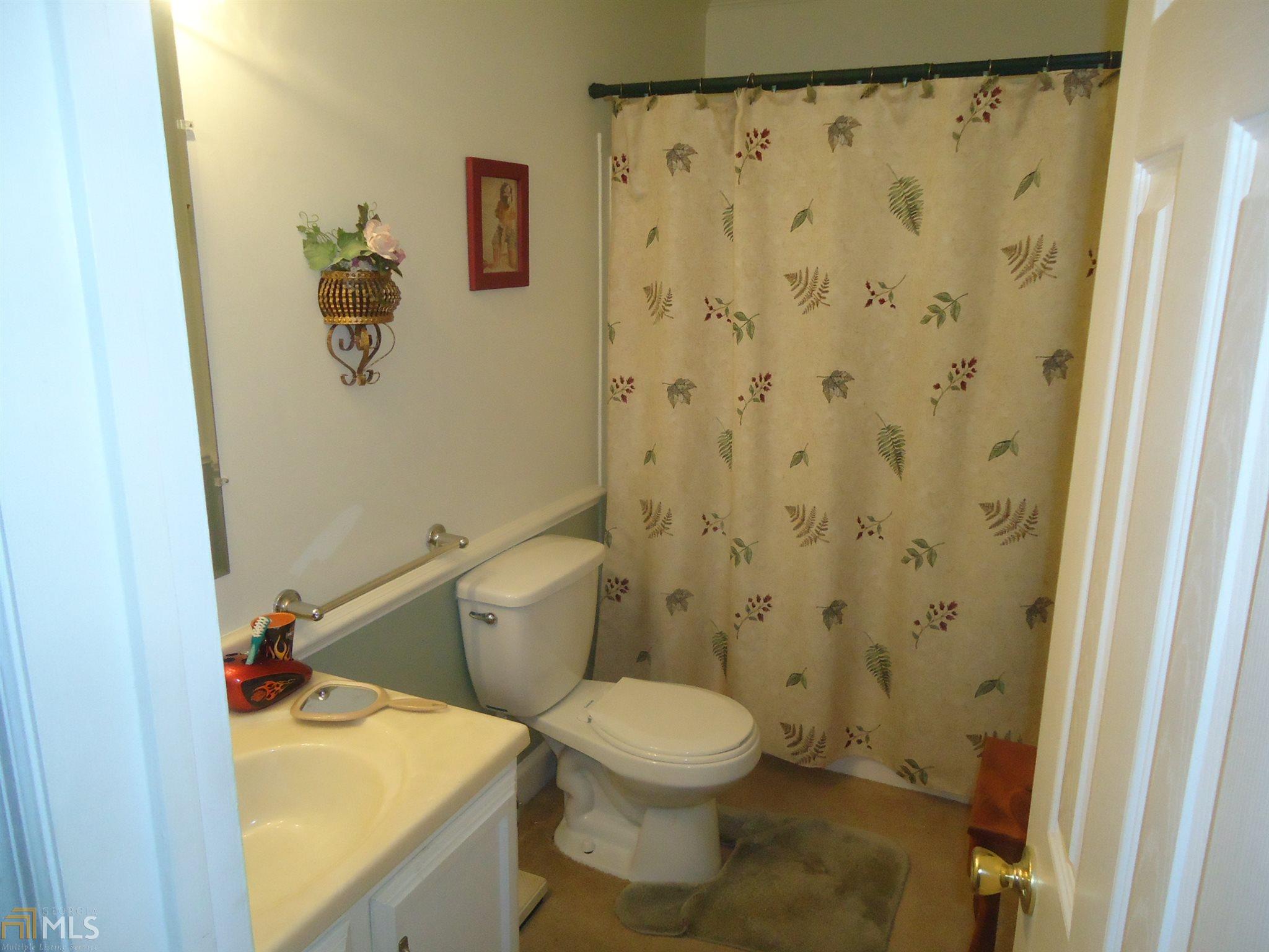 107 Shamrock Dr, Lagrange, GA 30241 photo 11