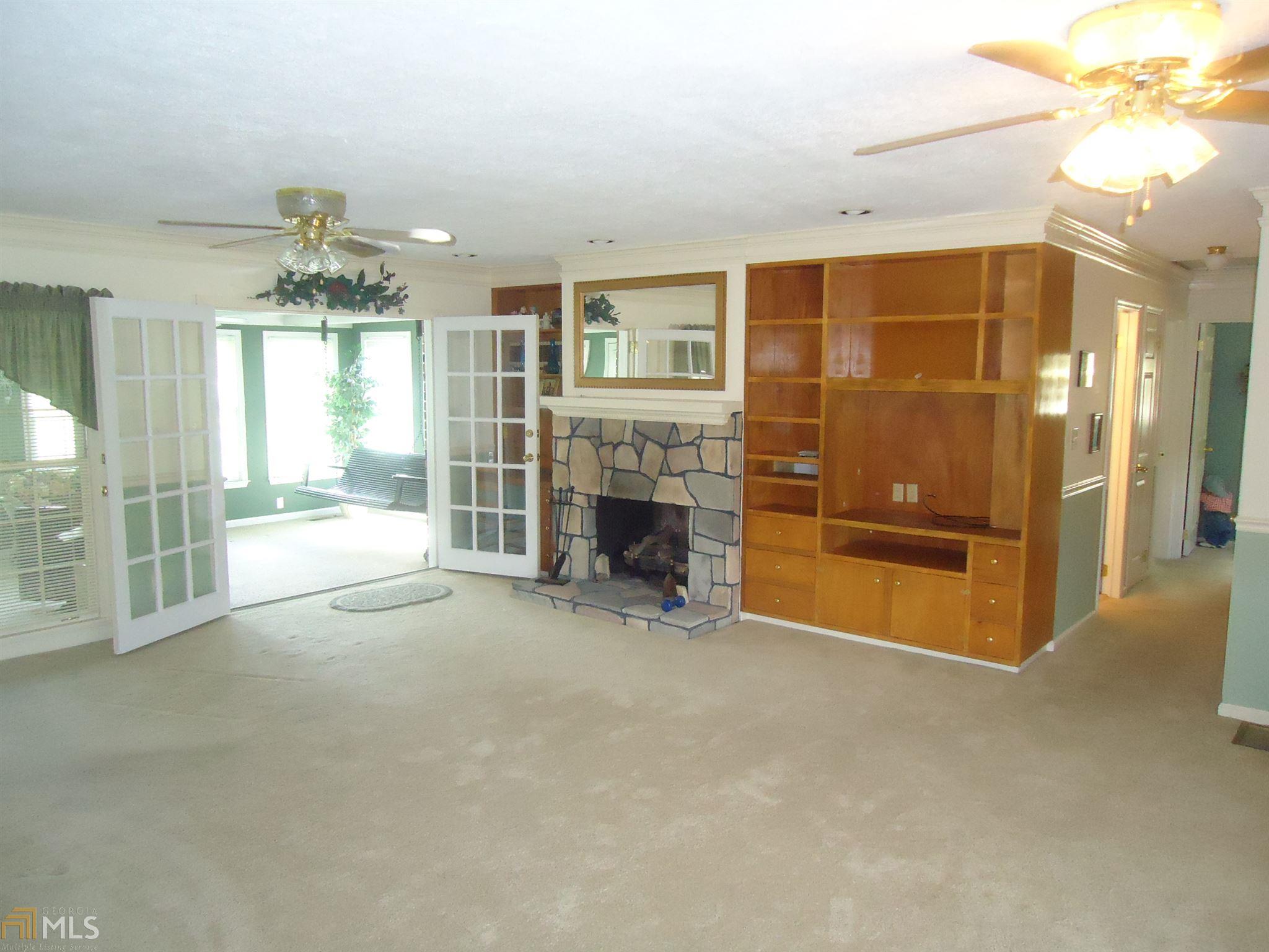 107 Shamrock Dr, Lagrange, GA 30241 photo 5