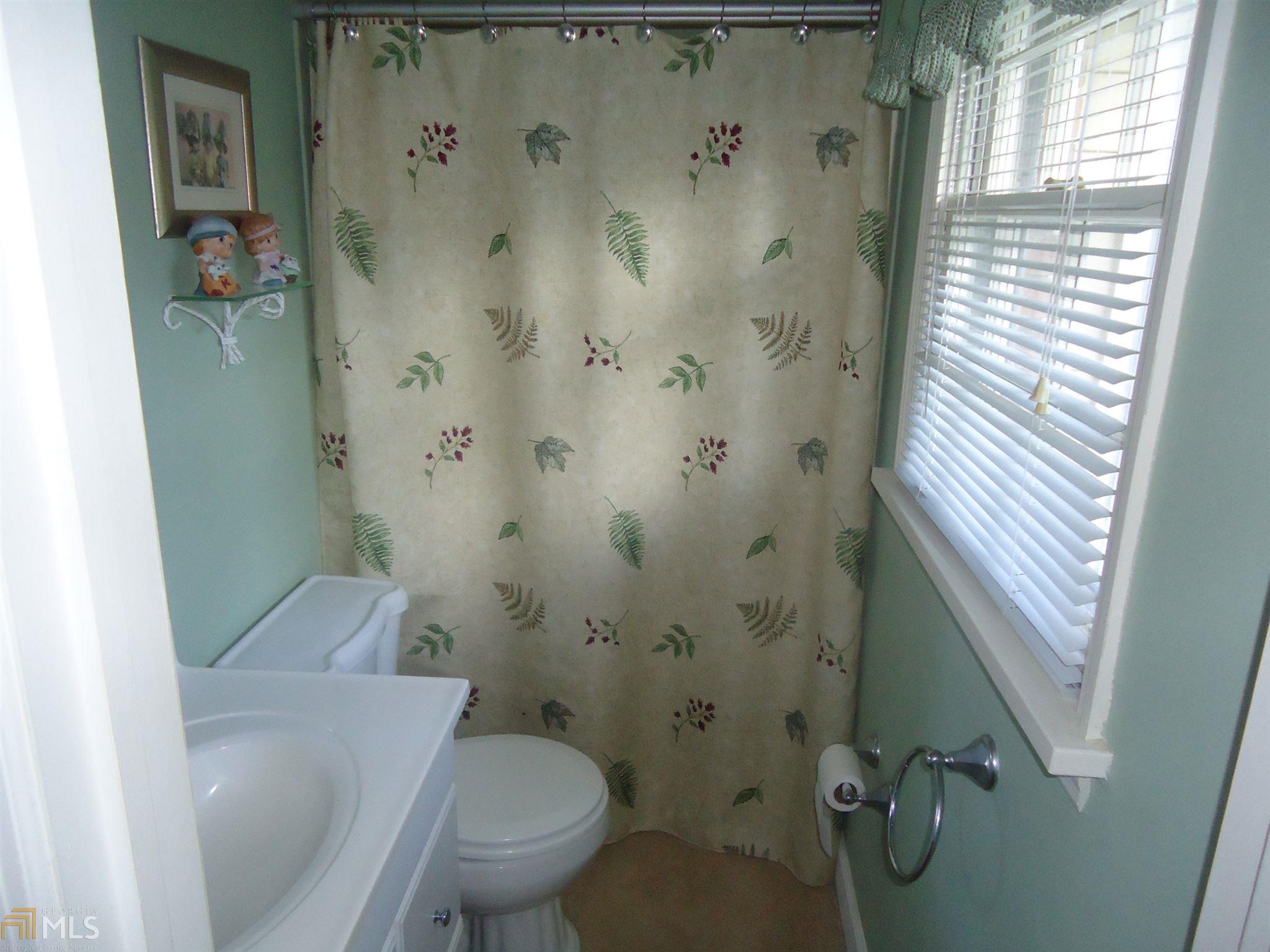 107 Shamrock Dr, Lagrange, GA 30241 photo 13