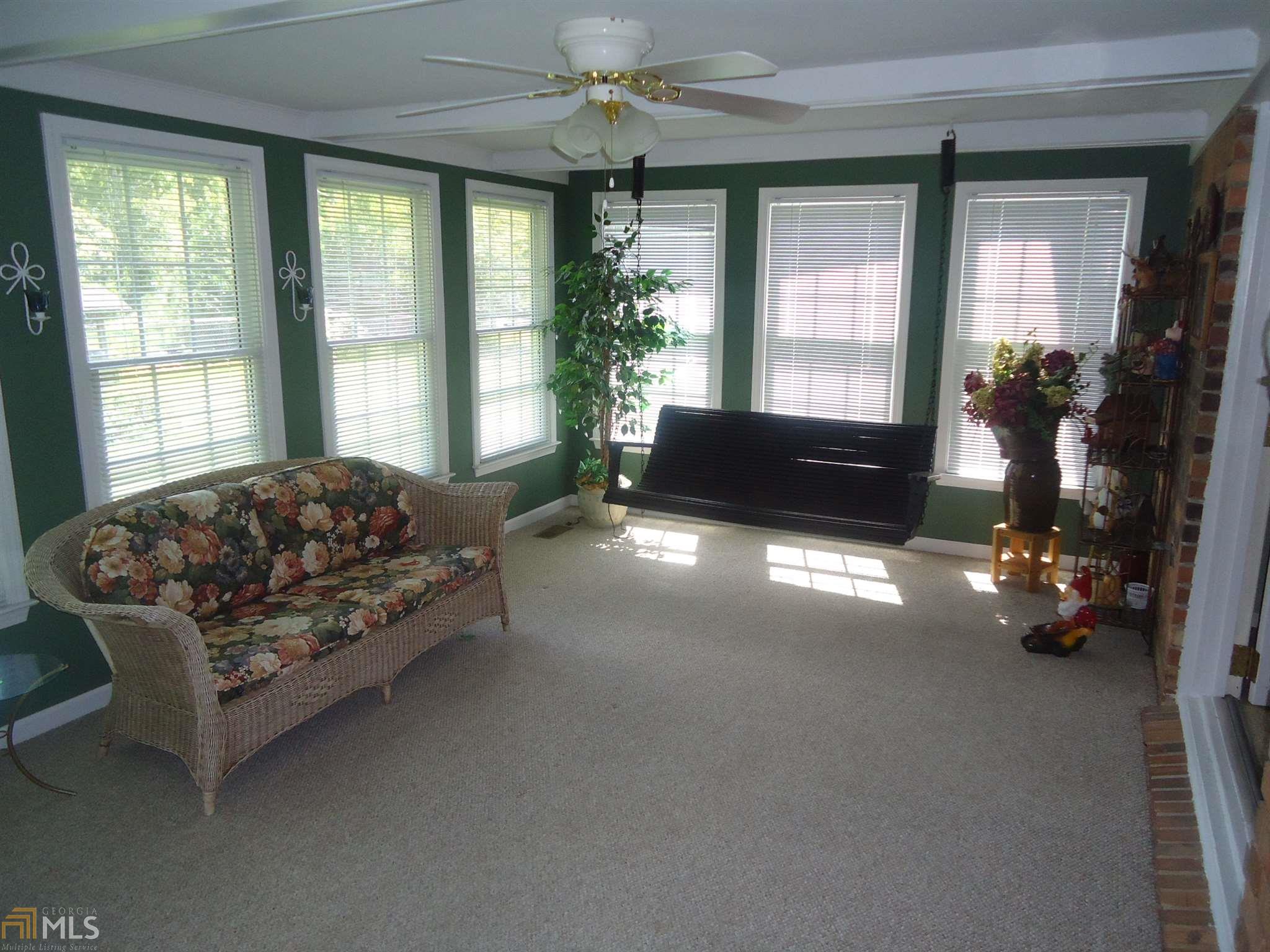 107 Shamrock Dr, Lagrange, GA 30241 photo 2