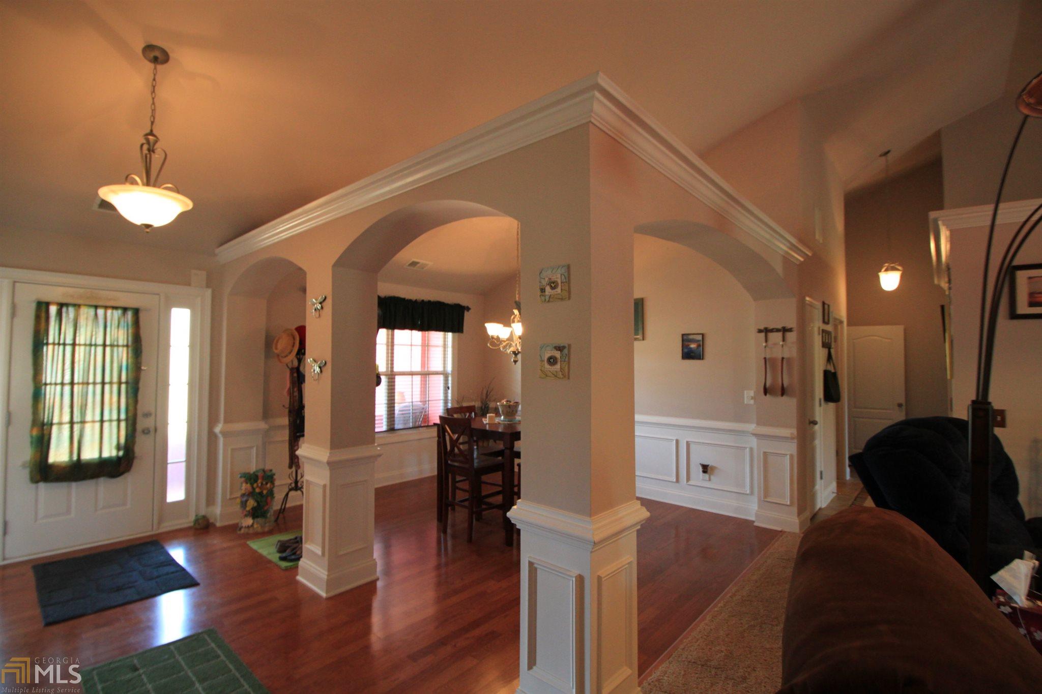 286 Middle Fork Ln, Carnesville, GA 30521 photo 4