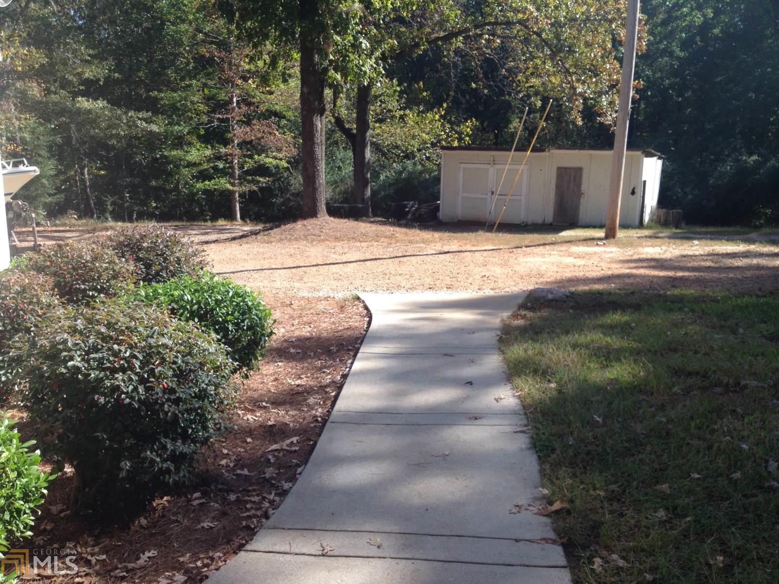 923 Laurel Ln, Winder, GA 30680 photo 3