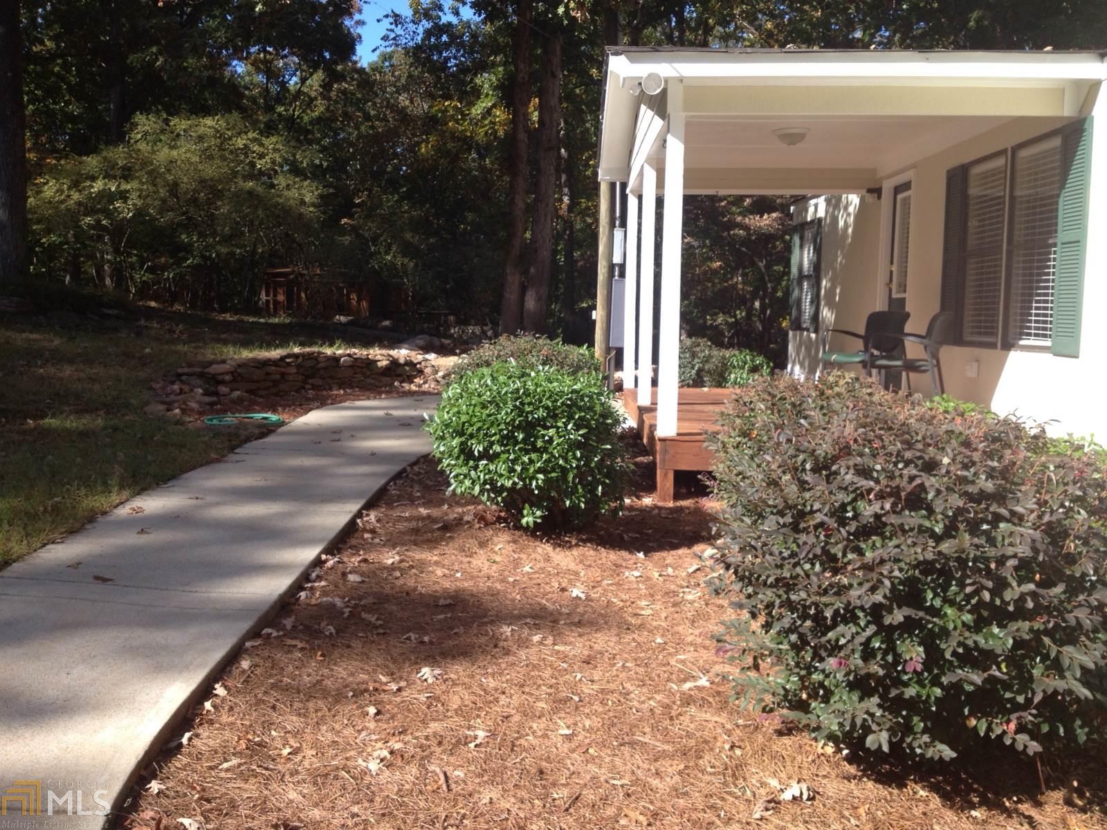 923 Laurel Ln, Winder, GA 30680 photo 2