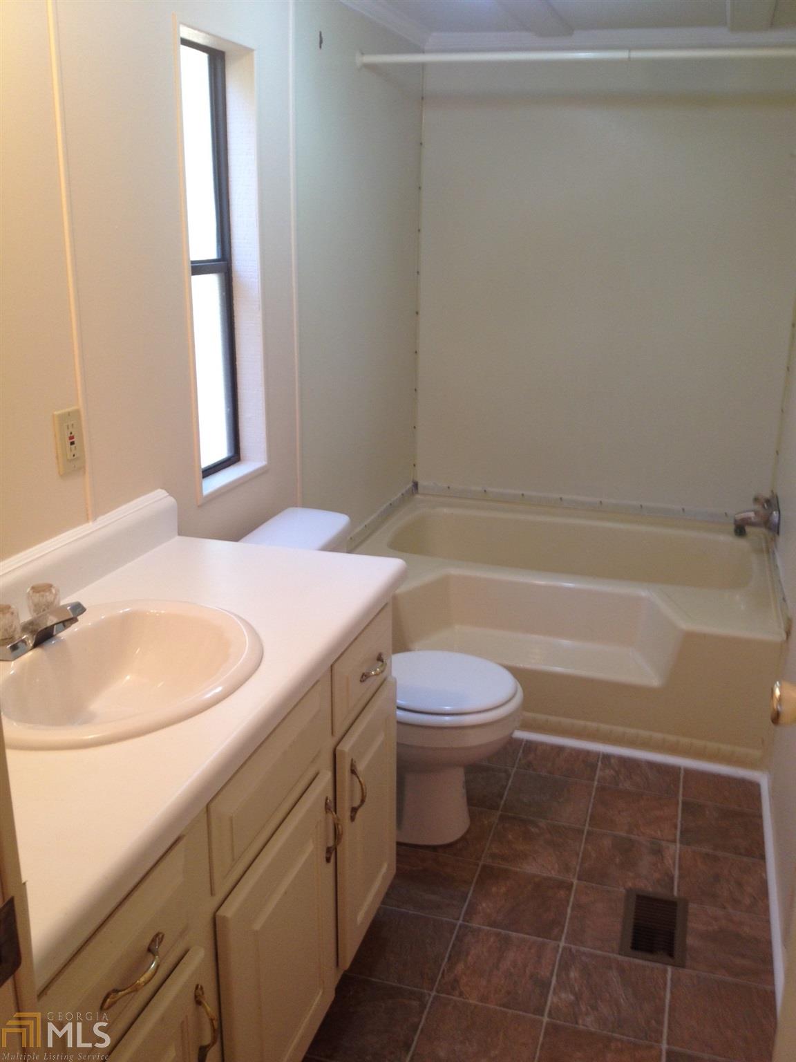 923 Laurel Ln, Winder, GA 30680 photo 10
