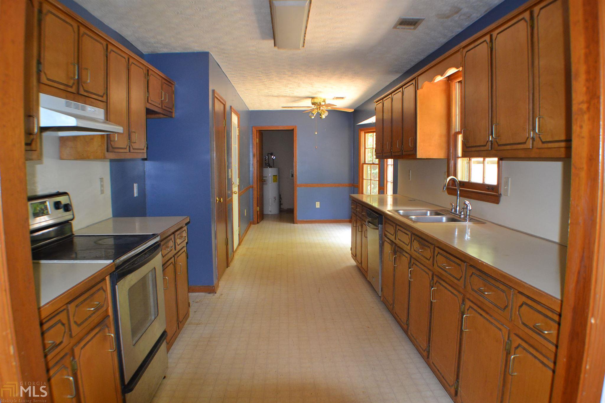 50 Oakbrook Ct, Covington, GA 30016 photo 4