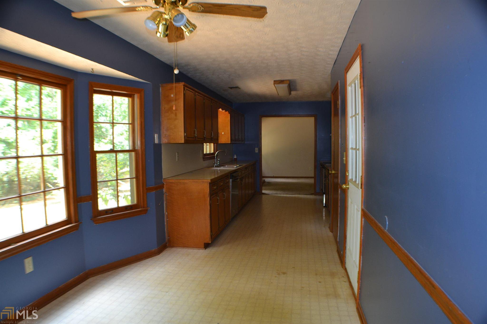 50 Oakbrook Ct, Covington, GA 30016 photo 6