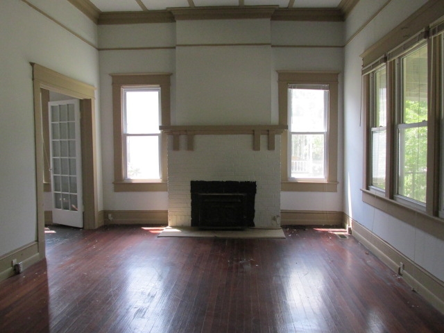 206 E 7th St, West Point, GA 31833 photo 2