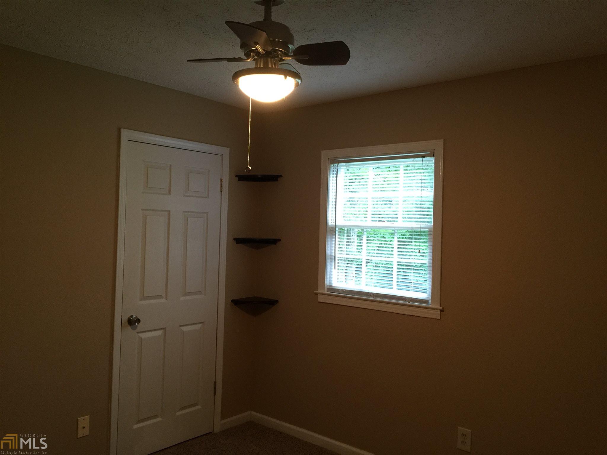 129 N Lake Dr, Lagrange, GA 30240 photo 11