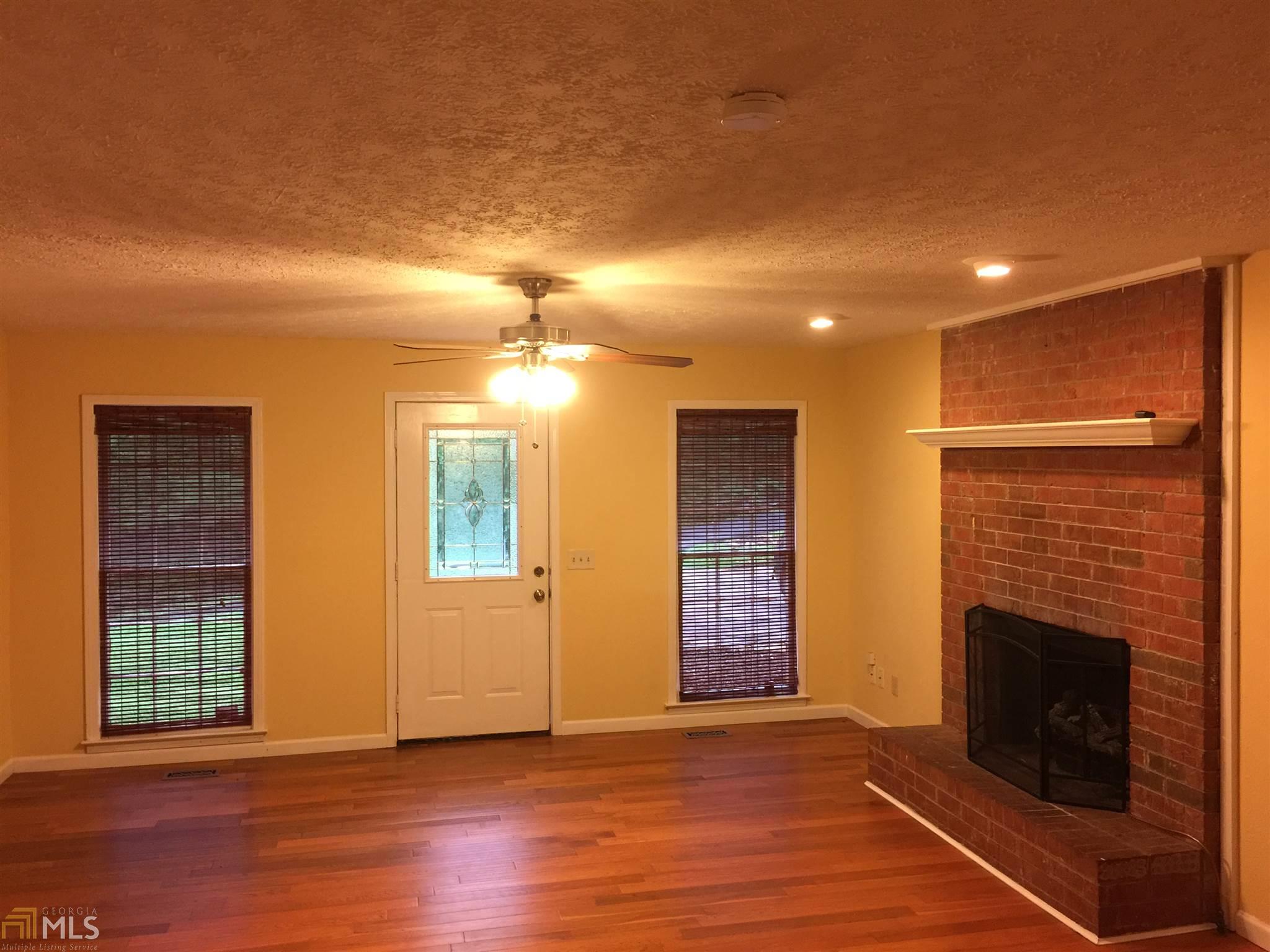 129 N Lake Dr, Lagrange, GA 30240 photo 3