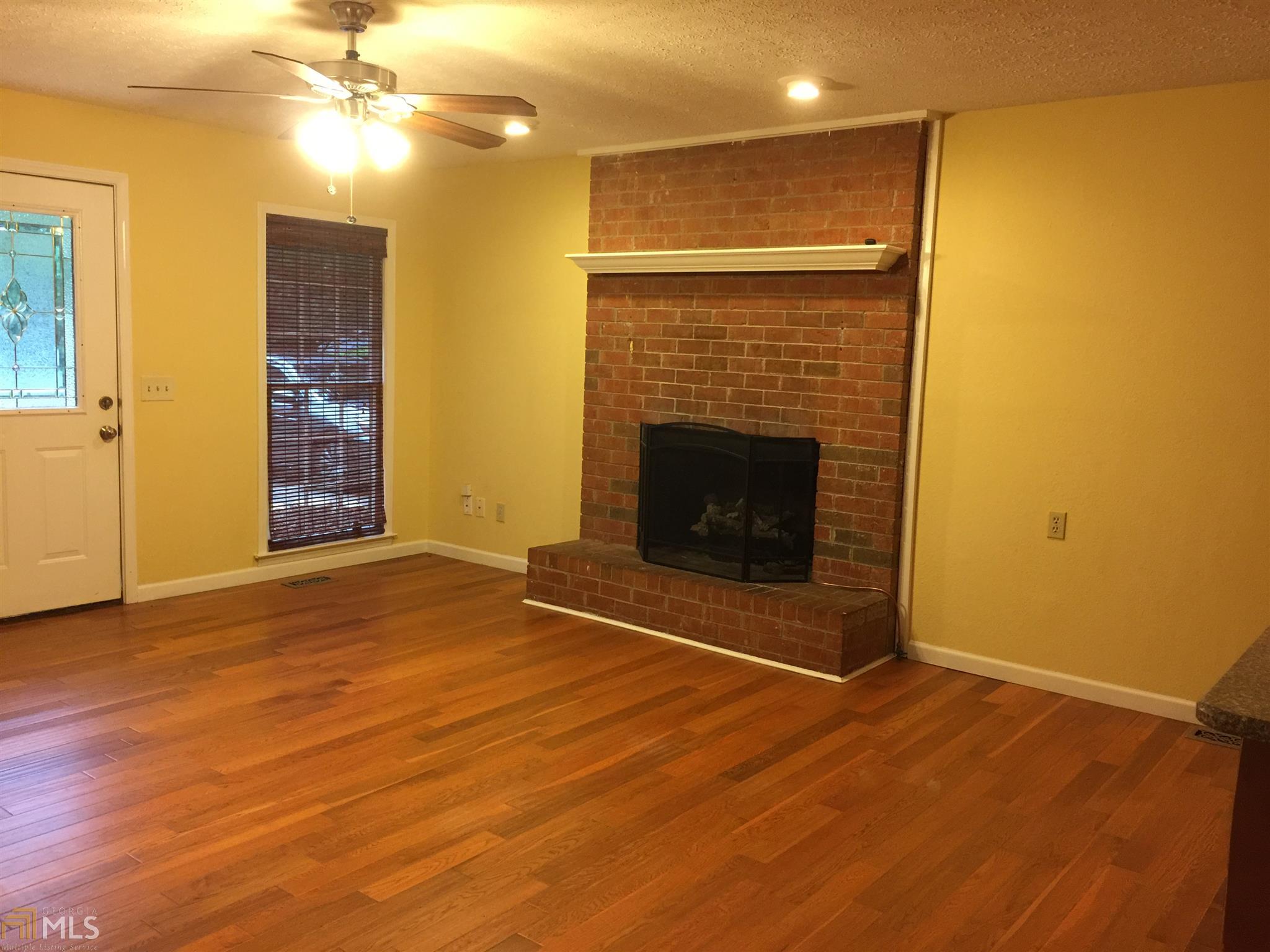 129 N Lake Dr, Lagrange, GA 30240 photo 2