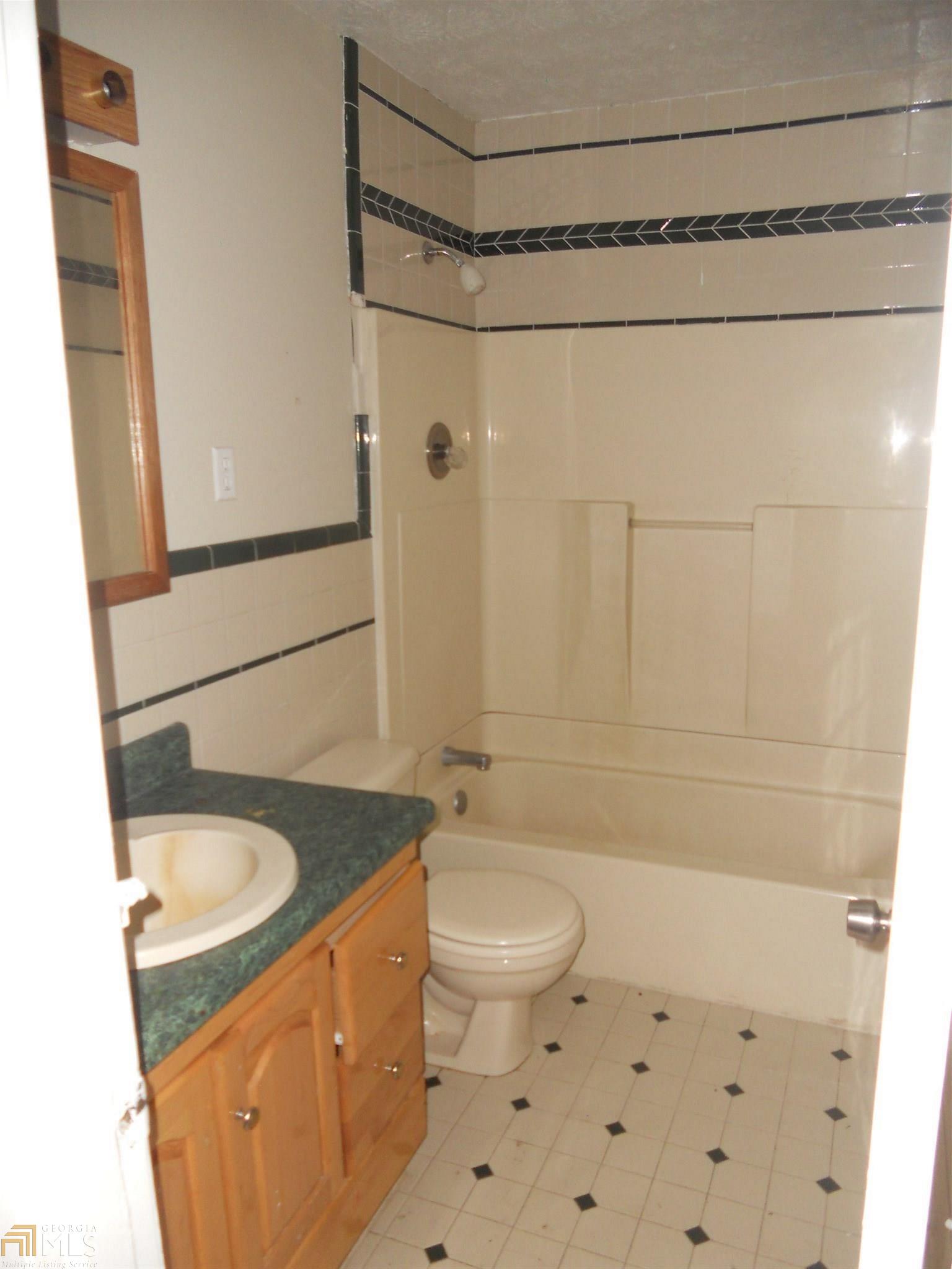 6555 King William Dr, Morrow, GA 30260 photo 11