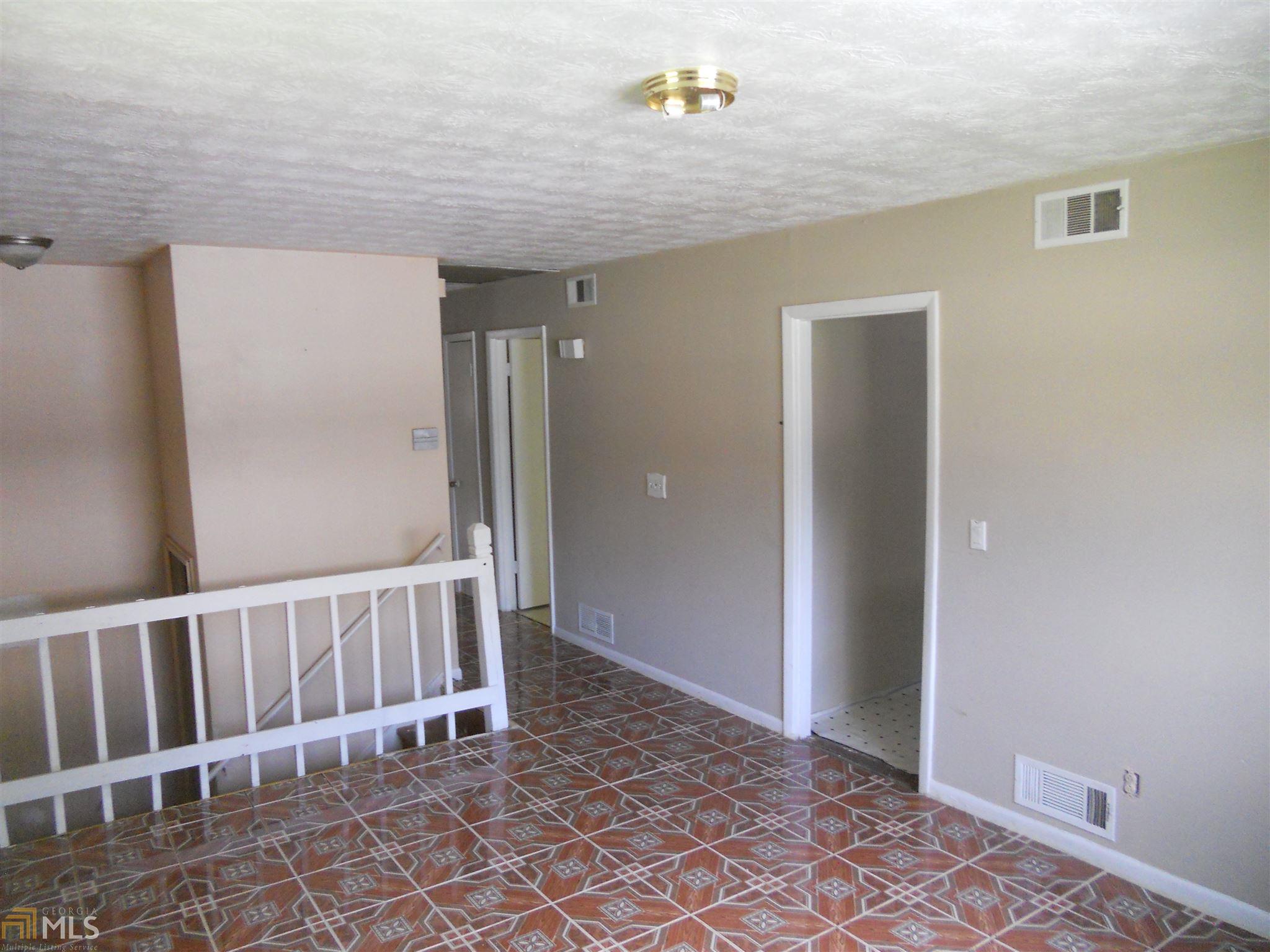 6555 King William Dr, Morrow, GA 30260 photo 4