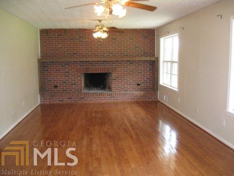 277 Benton Rd, Covington, GA 30014 photo 2