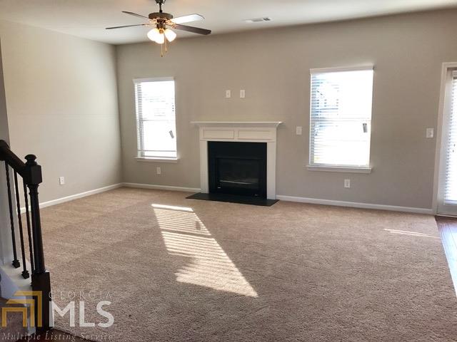 7559 Crawford Ct, Fairburn, GA 30213 photo 4