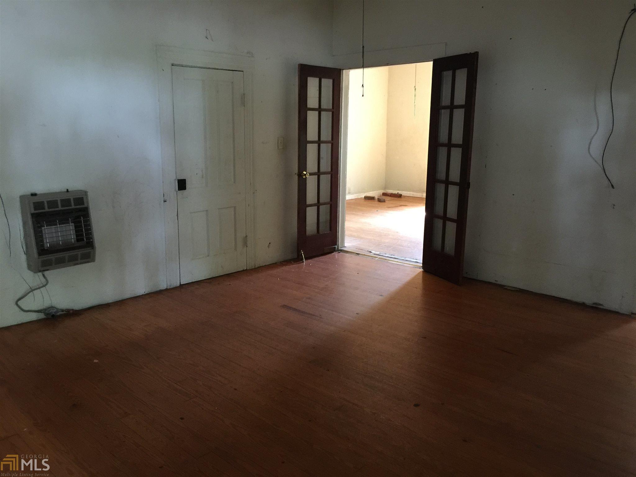 890 Wayside St, Cornelia, GA 30531 photo 2
