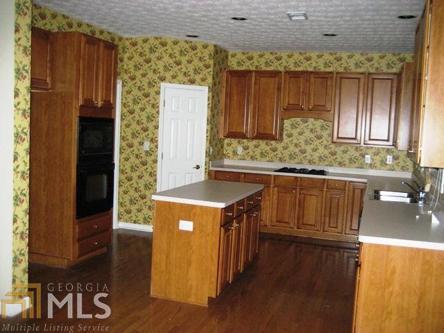 8103 N Links Dr, Covington, GA 30014 photo 3