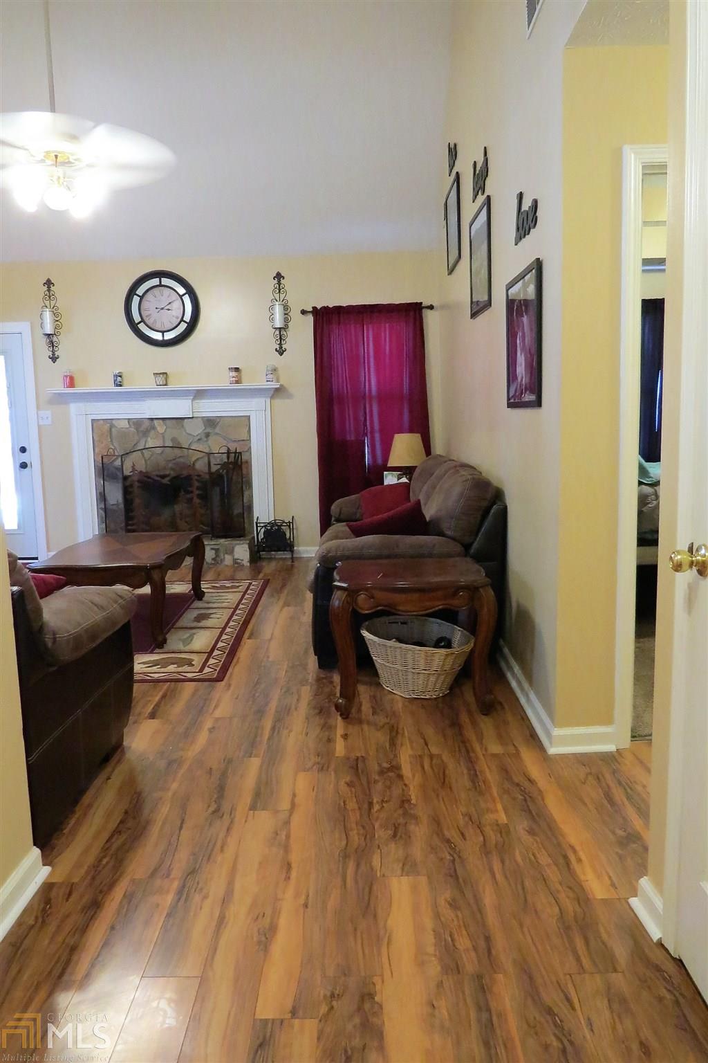 130 Chestnut Dr, Covington, GA 30016 photo 4