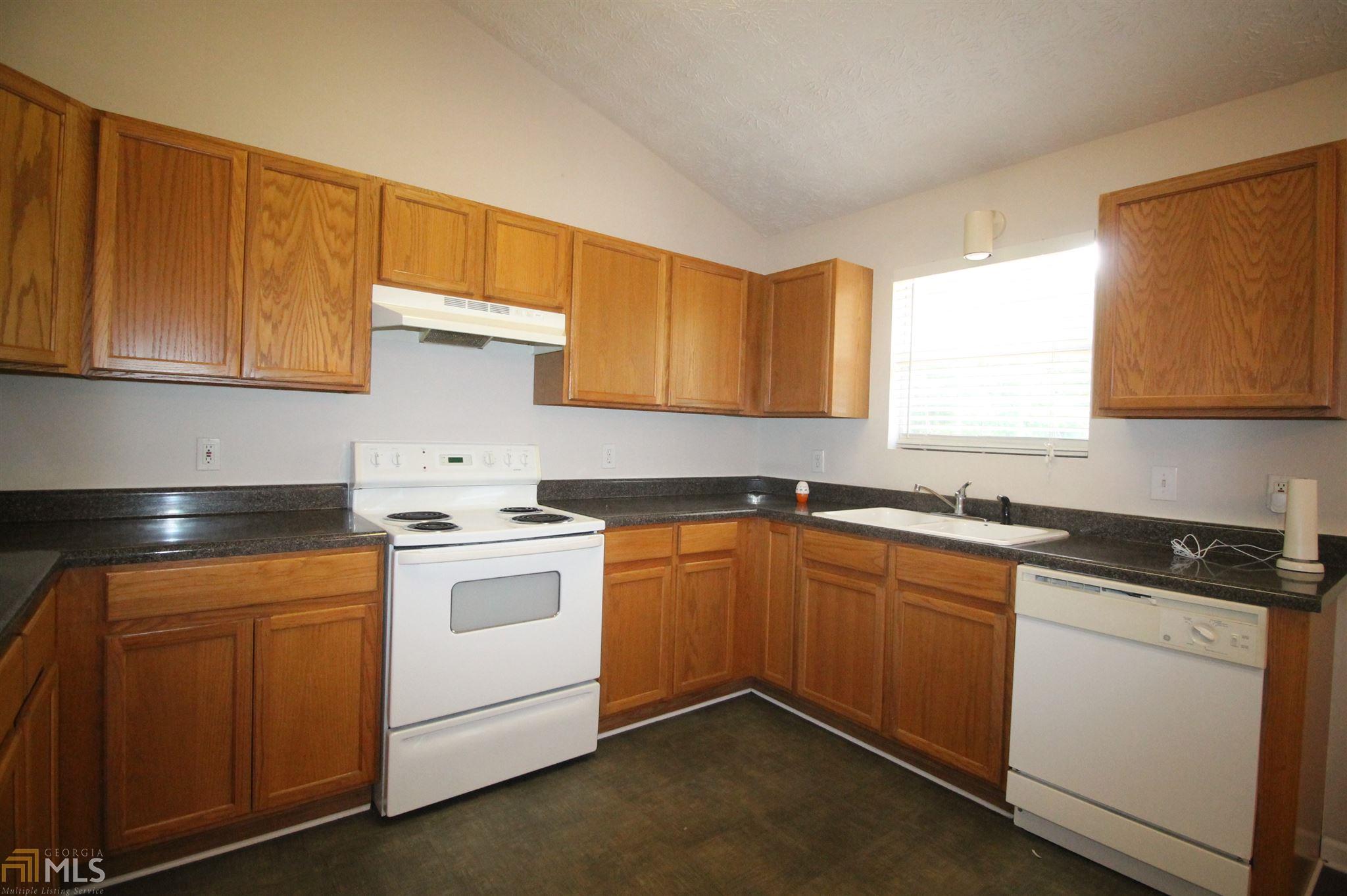35 Valley View Dr, Covington, GA 30016 photo 9