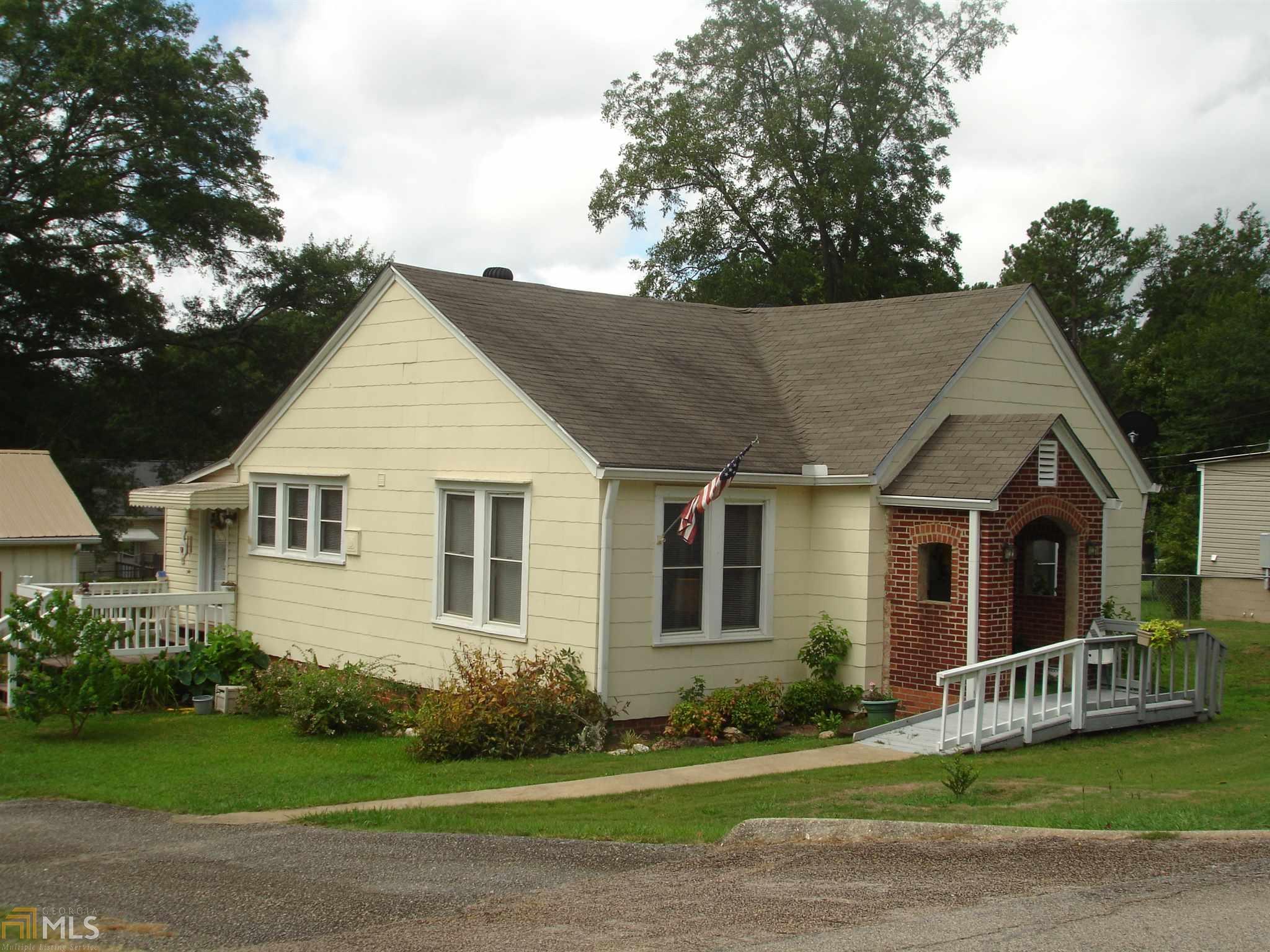 508 Pine St, West Point, GA 31833 photo 2