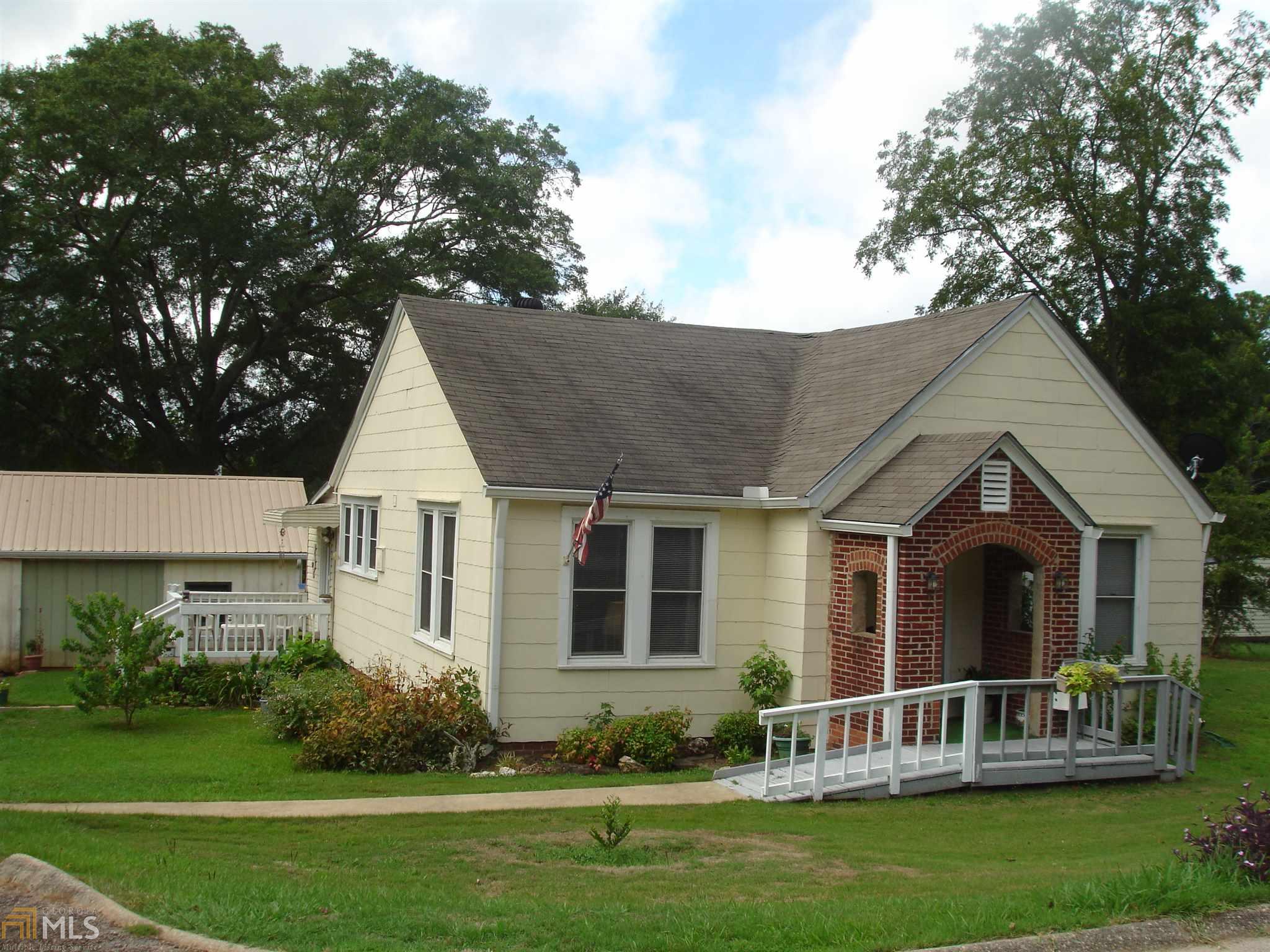 508 Pine St, West Point, GA 31833 photo 1