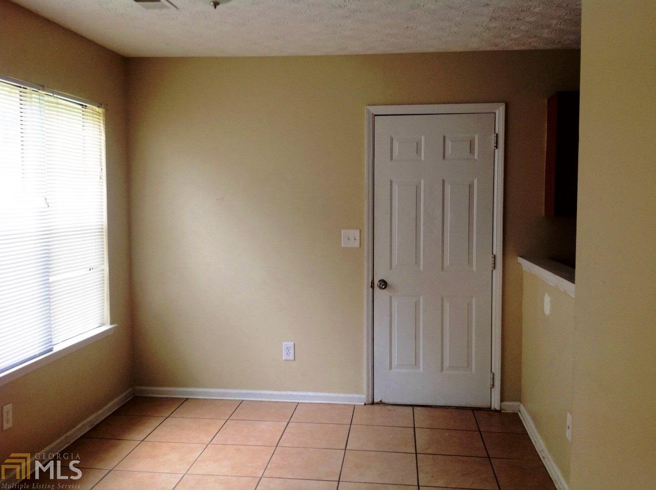 3154 Chippewa Dr, Rex, GA 30273 photo 3