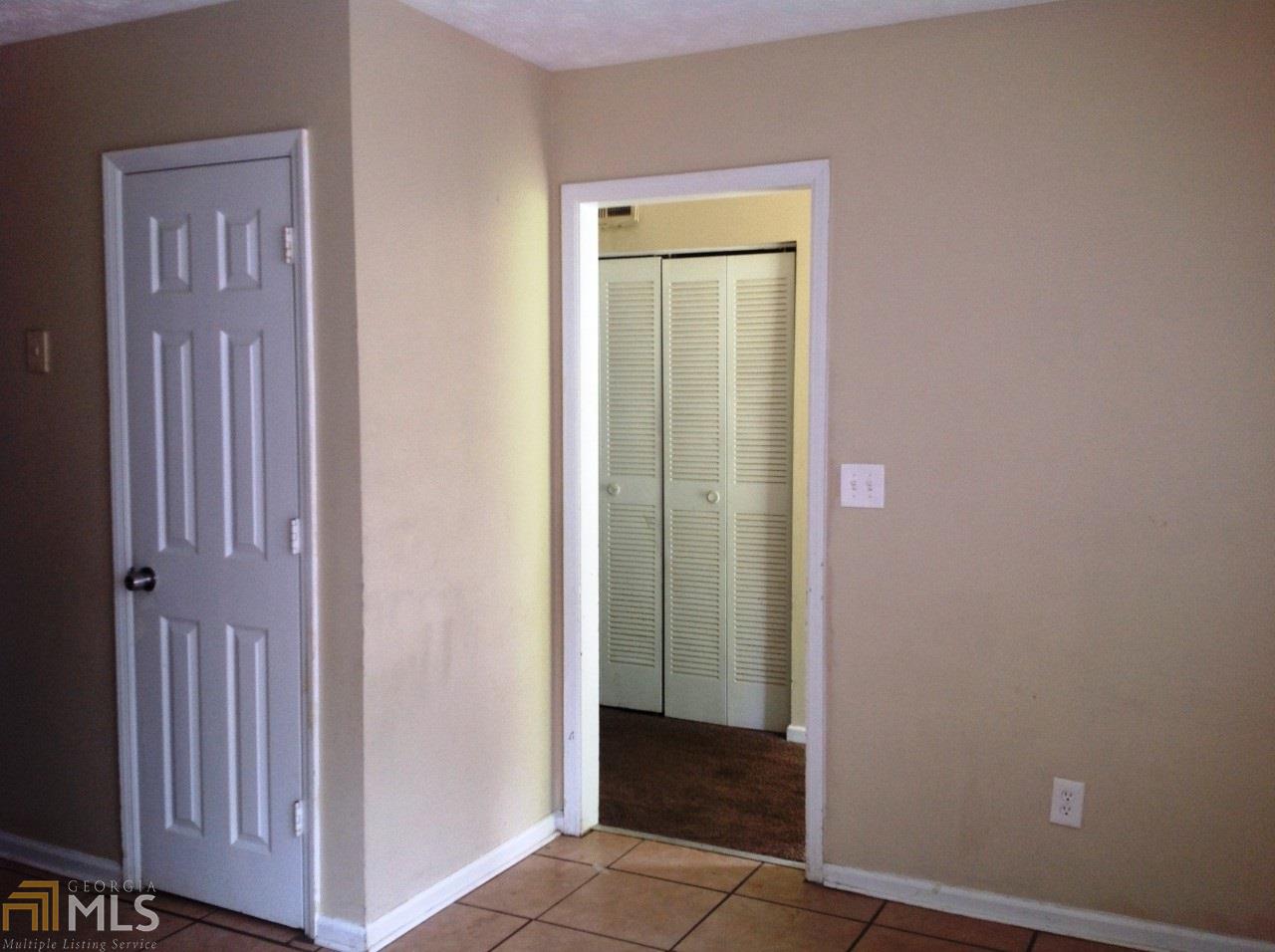 3154 Chippewa Dr, Rex, GA 30273 photo 6