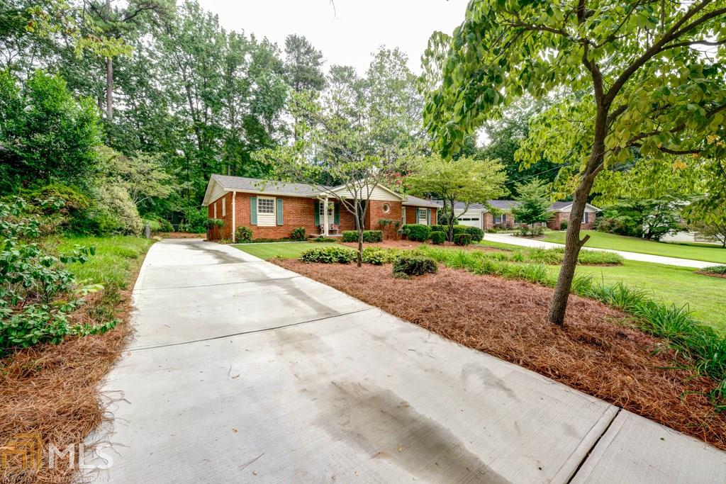 4039 Admiral Dr, Chamblee, GA 30341 photo 2