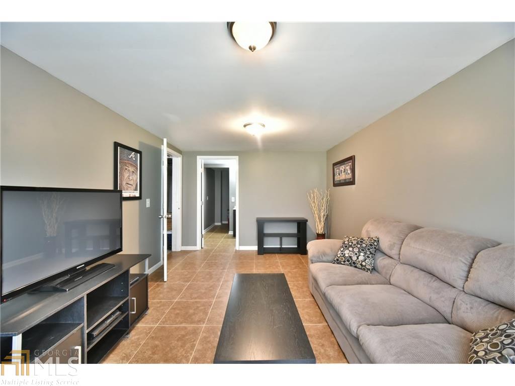 8725 Forest Path Dr, Gainesville, GA 30506 photo 7