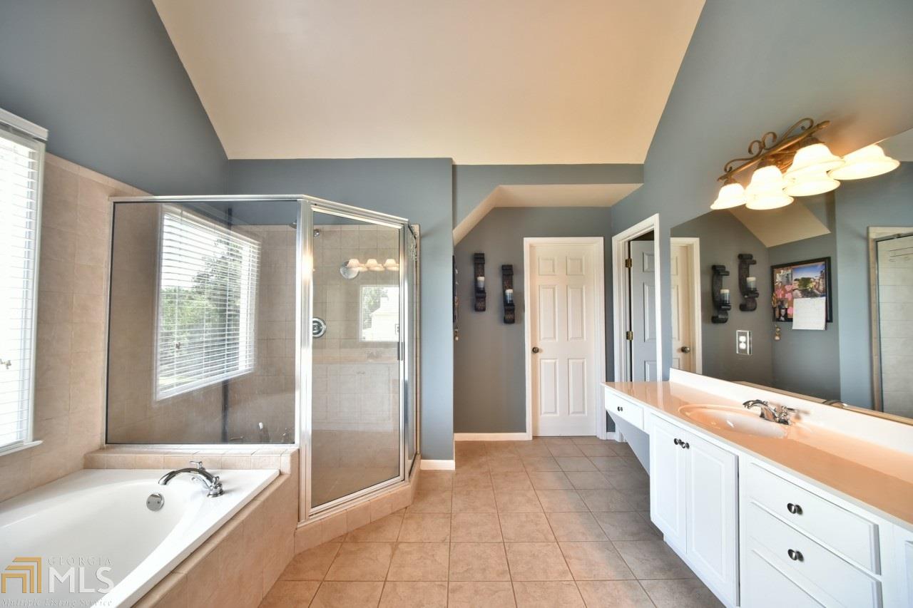 8725 Forest Path Dr, Gainesville, GA 30506 photo 19